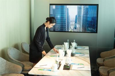 卓越商企服務(wù)斬獲&ldquo;2022藍籌物業(yè)百強峰會&rdquo;多項殊榮